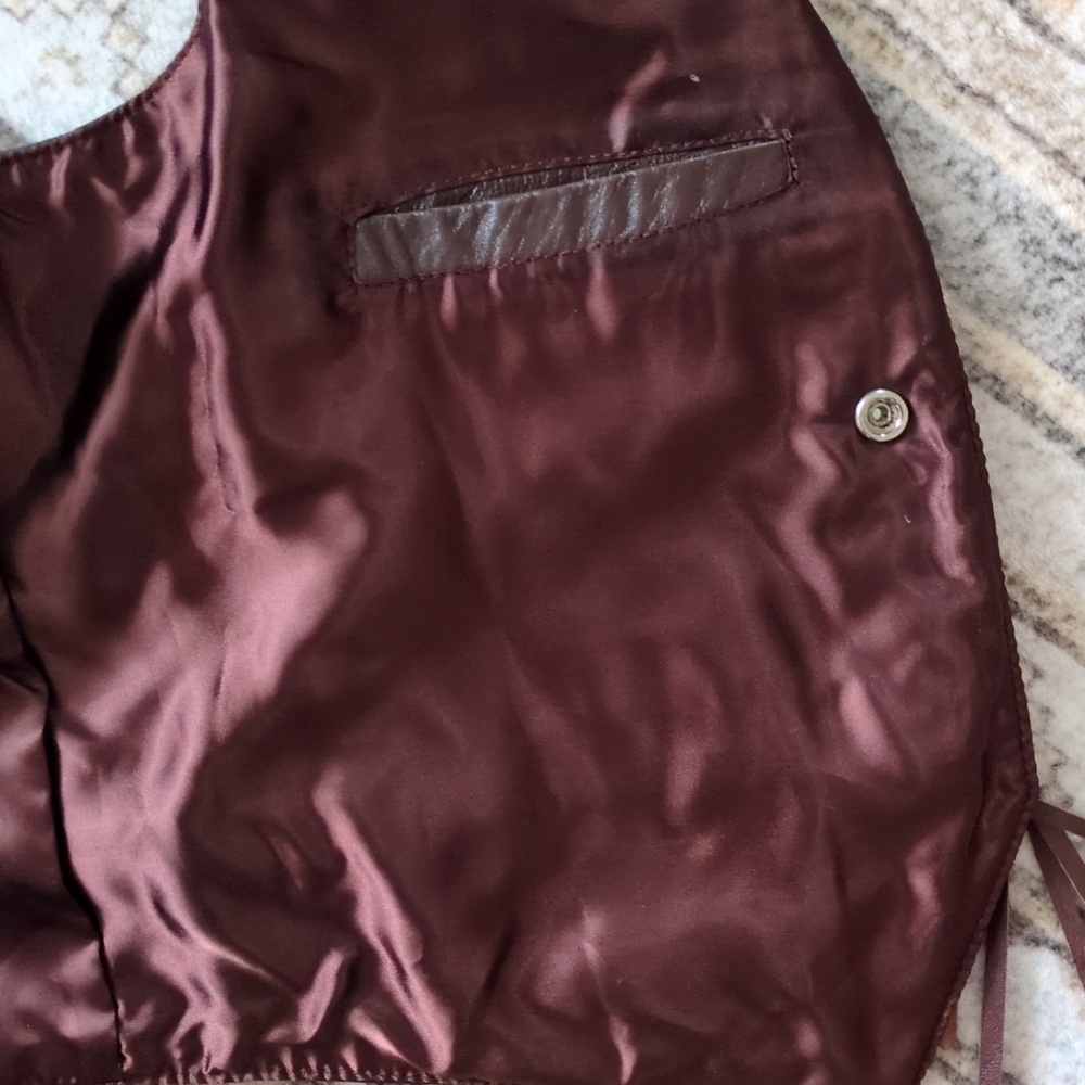 Vintage Mexican Leather Vest w/Fringe & Feather Applique. Sz M. Brown - Picture 10 of 11